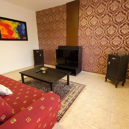 Apartamento Anika S Veľkým Parkovaním Nitra