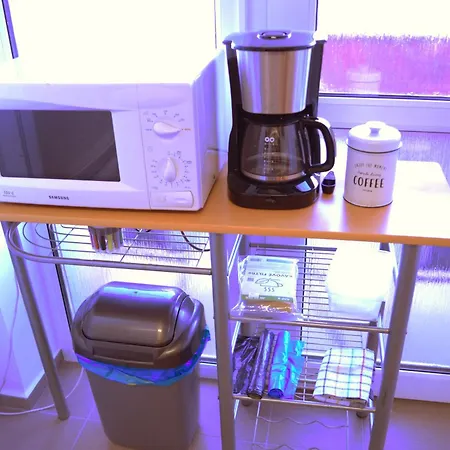 Anika S Veľkým Parkovaním Apartamento Nitra
