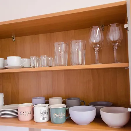 Anika S Veľkým Parkovaním Apartamento