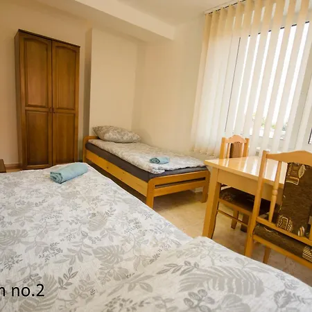 Anika S Veľkým Parkovaním Nitra
