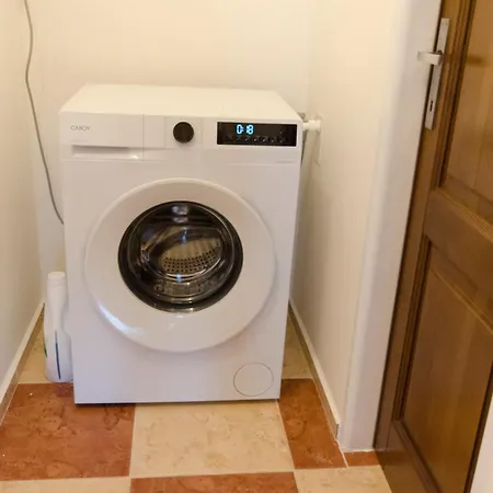 Apartamento Anika S Veľkým Parkovaním Nitra